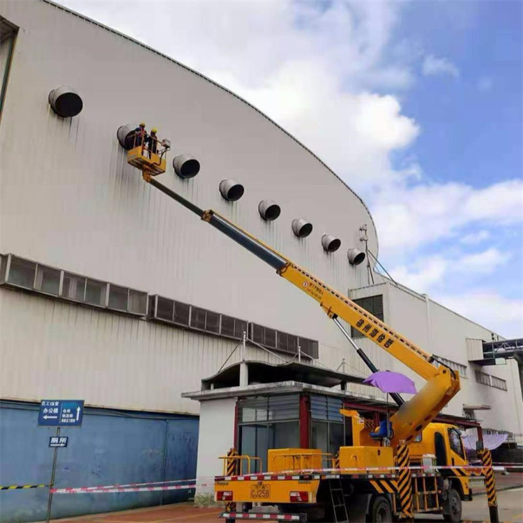 铜仁高空作业车出租服务：专业广告牌安装解决方案