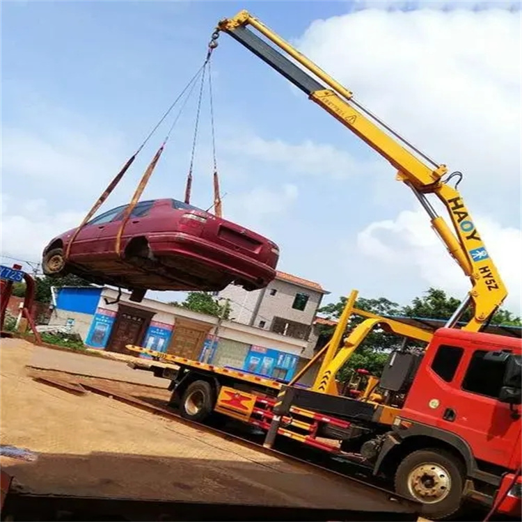 铜仁吊车吊汽车的正确方法